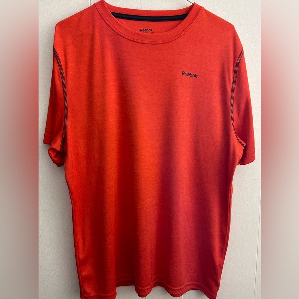 Men’s Reebok short sleeve shirt